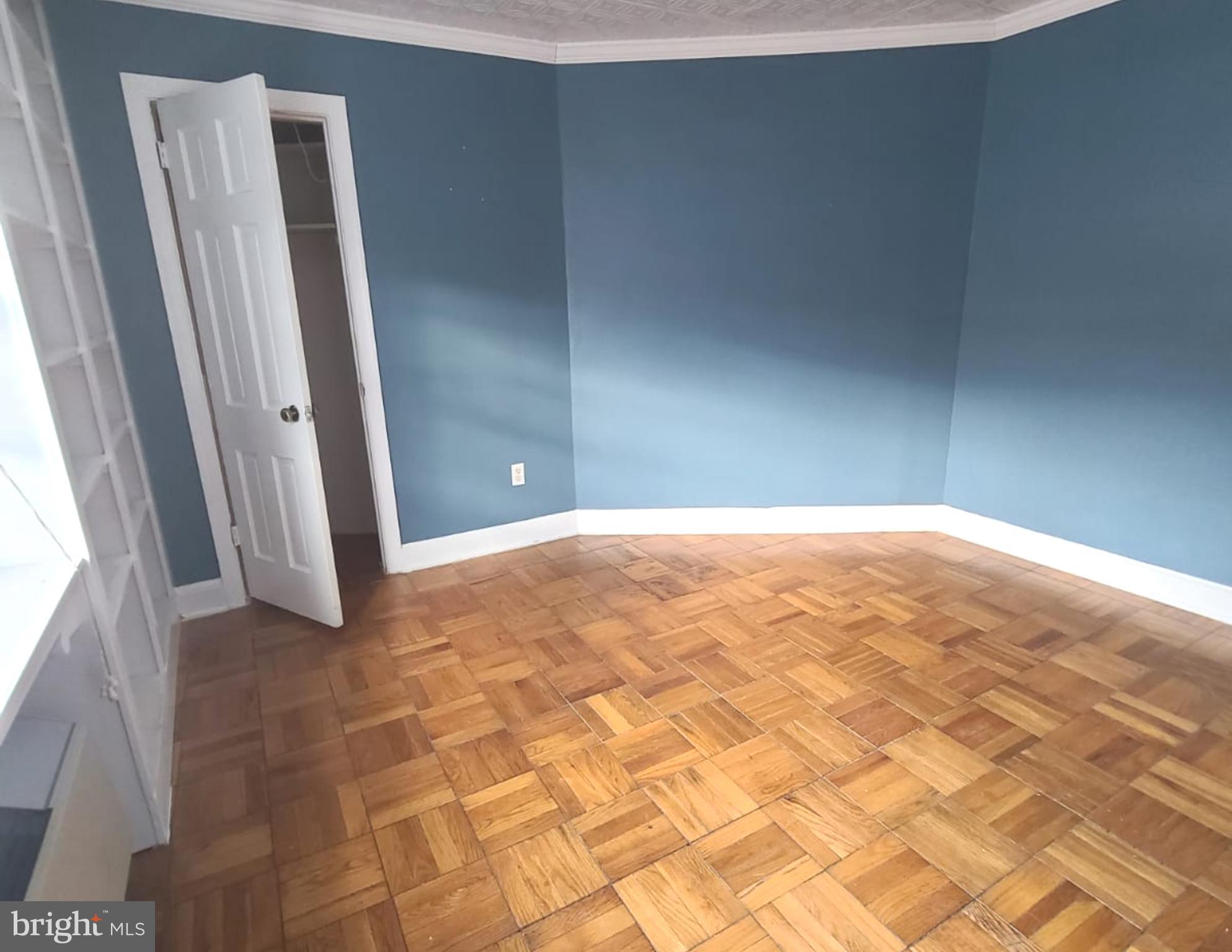 1708 W ABINGDON DRIVE 302