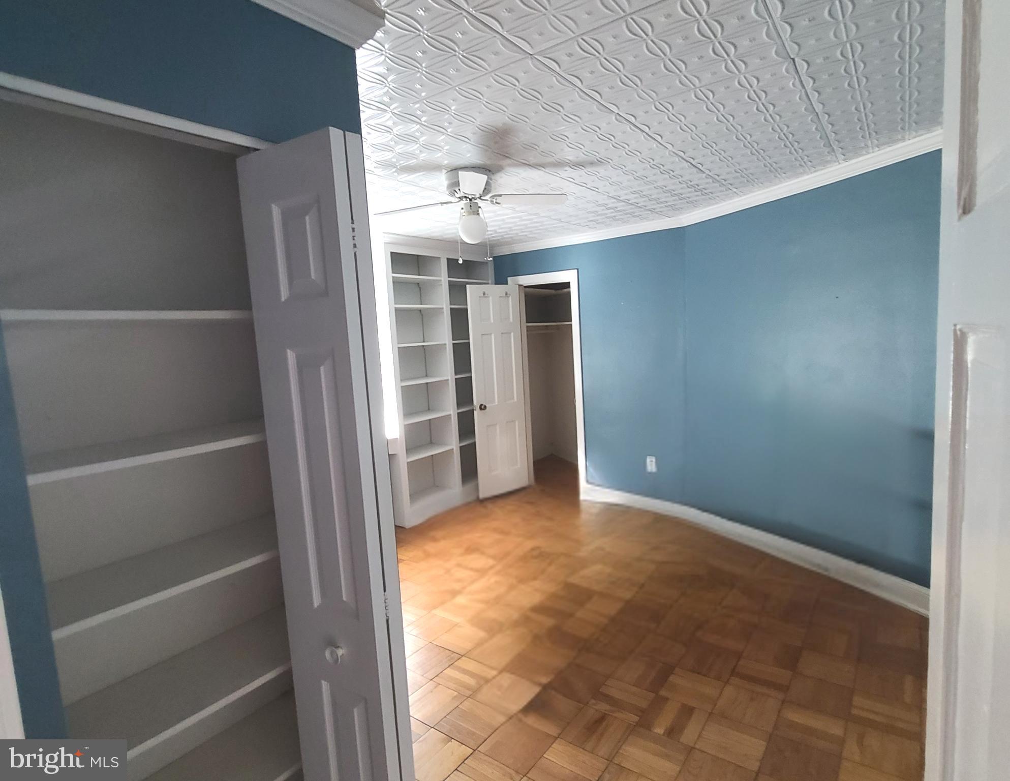 1708 W ABINGDON DRIVE 302