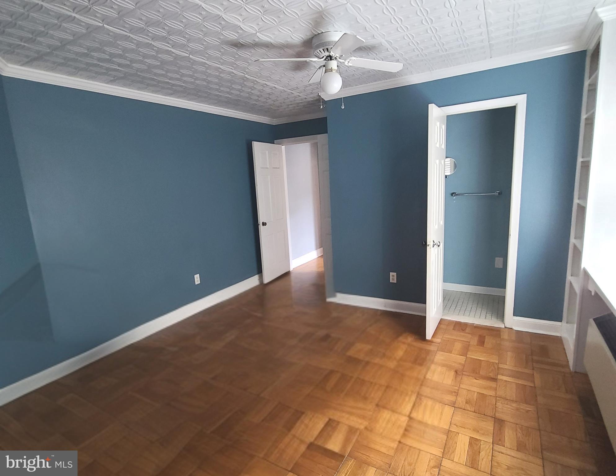 1708 W ABINGDON DRIVE 302