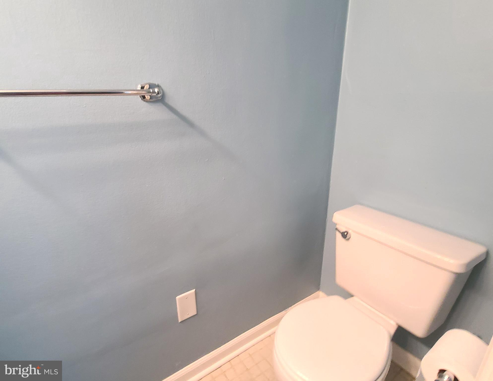 1708 W ABINGDON DRIVE 302