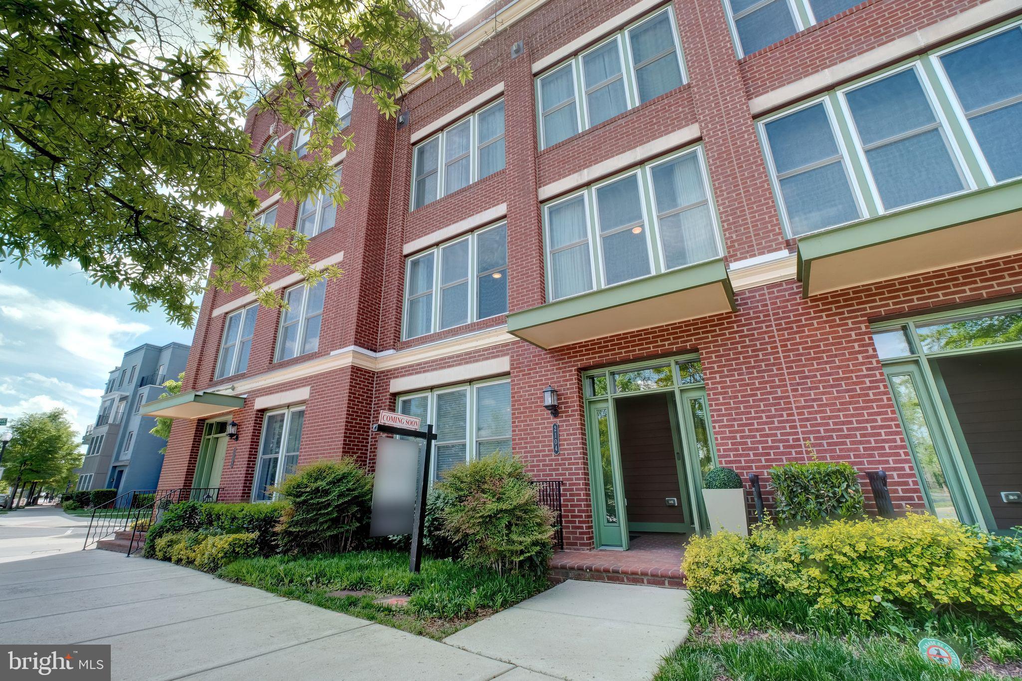 2104 POTOMAC AVENUE 101