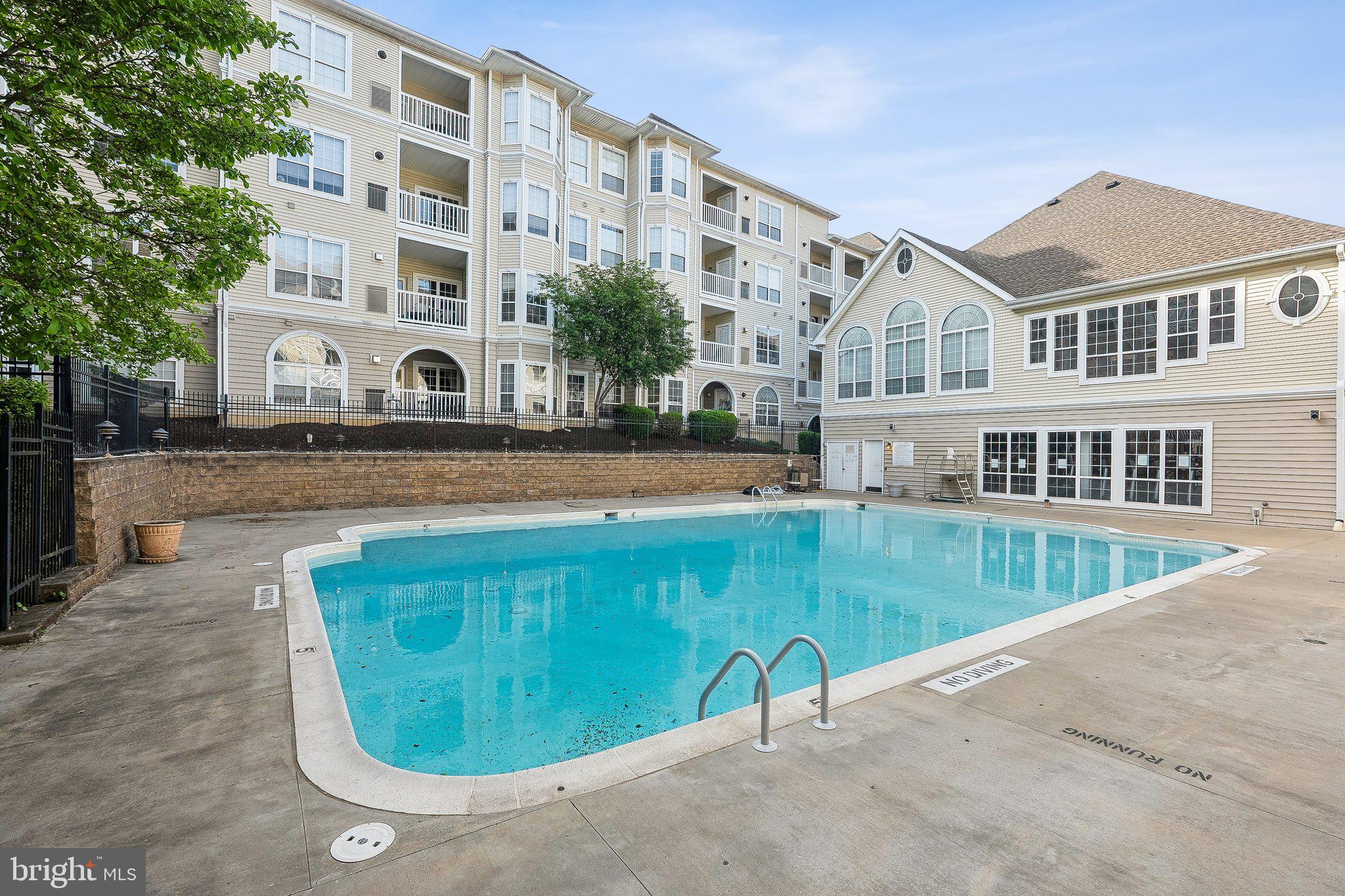 4560 STRUTFIELD LANE 1212