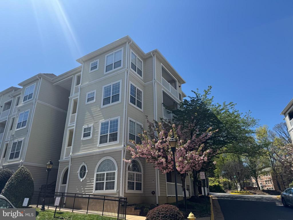 4560 STRUTFIELD LANE 1212