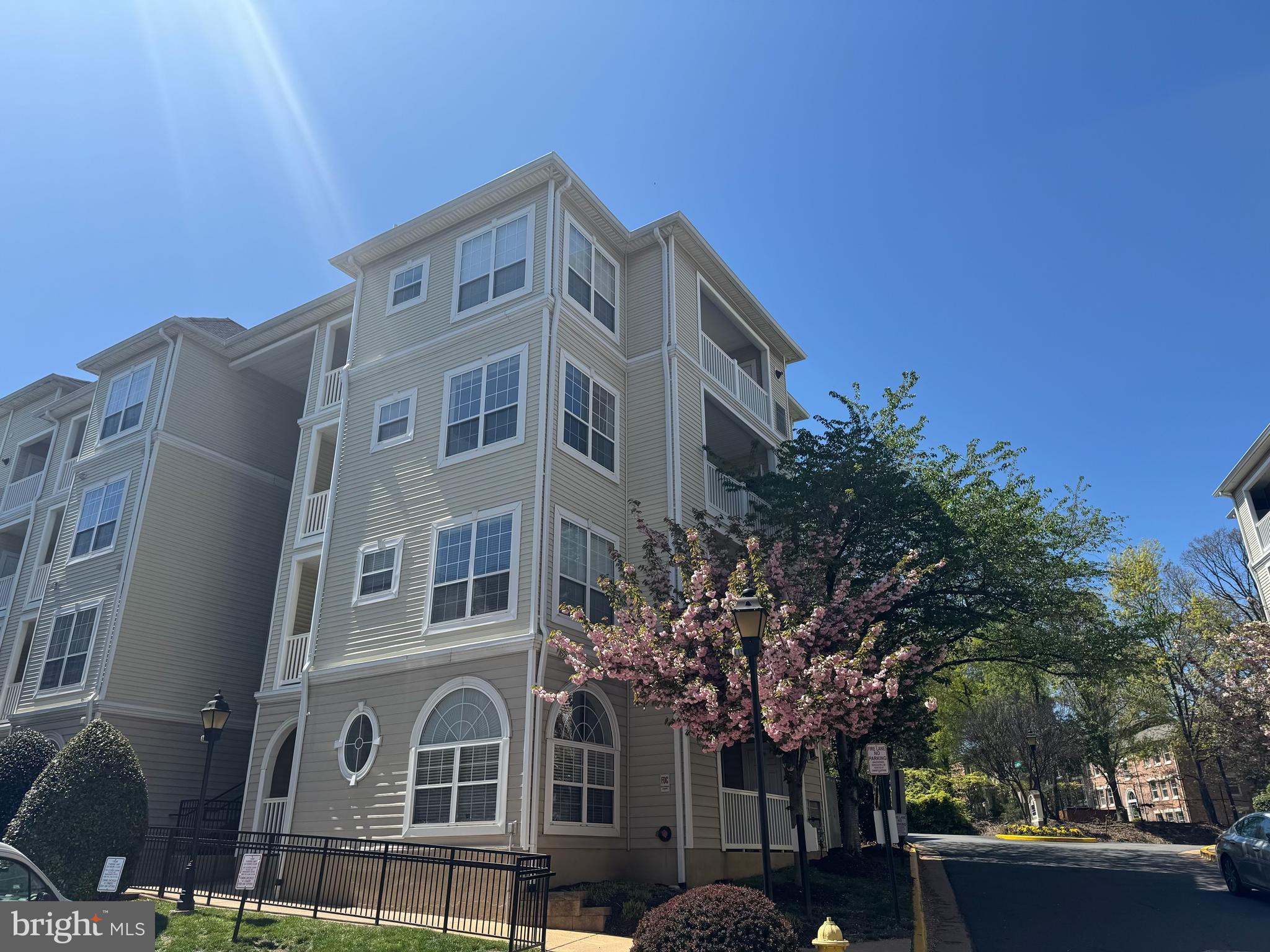 4560 STRUTFIELD LANE 1212