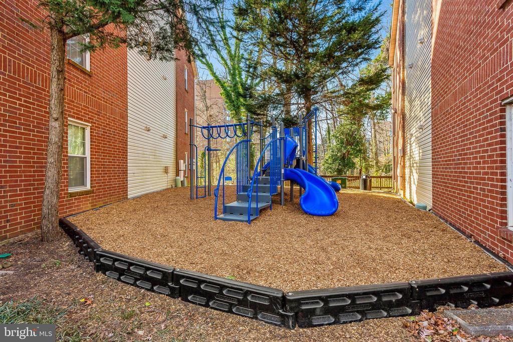 3313 WYNDHAM CIRCLE 1214