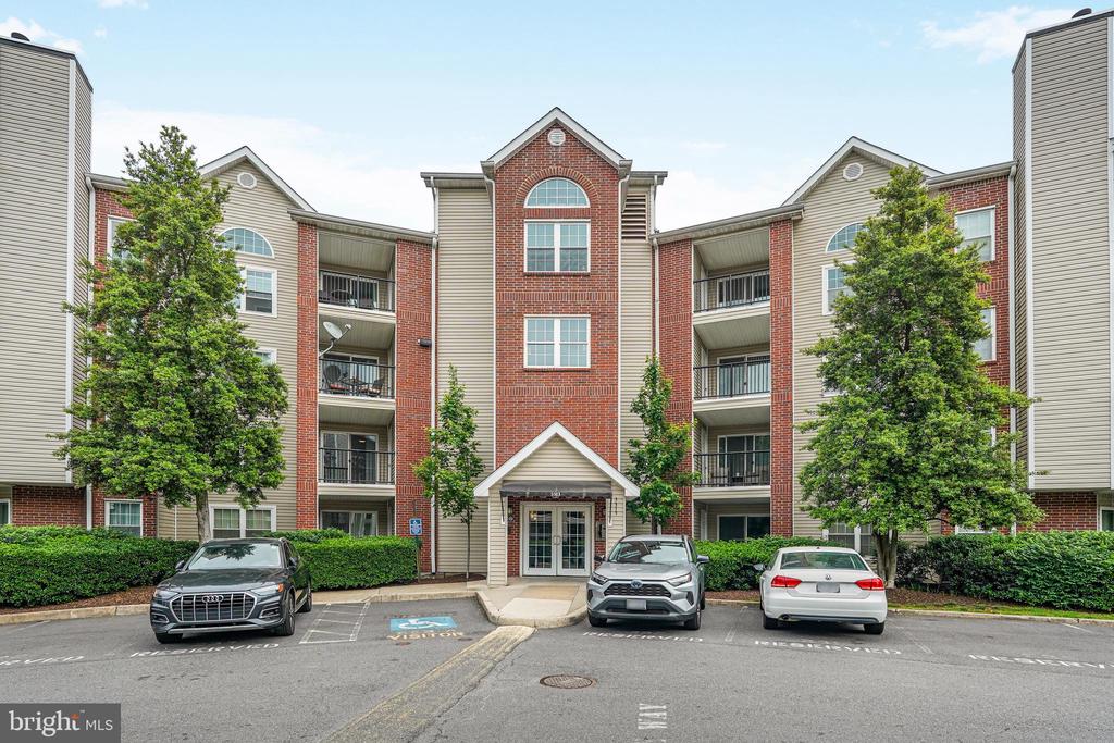 3313 WYNDHAM CIRCLE 1214