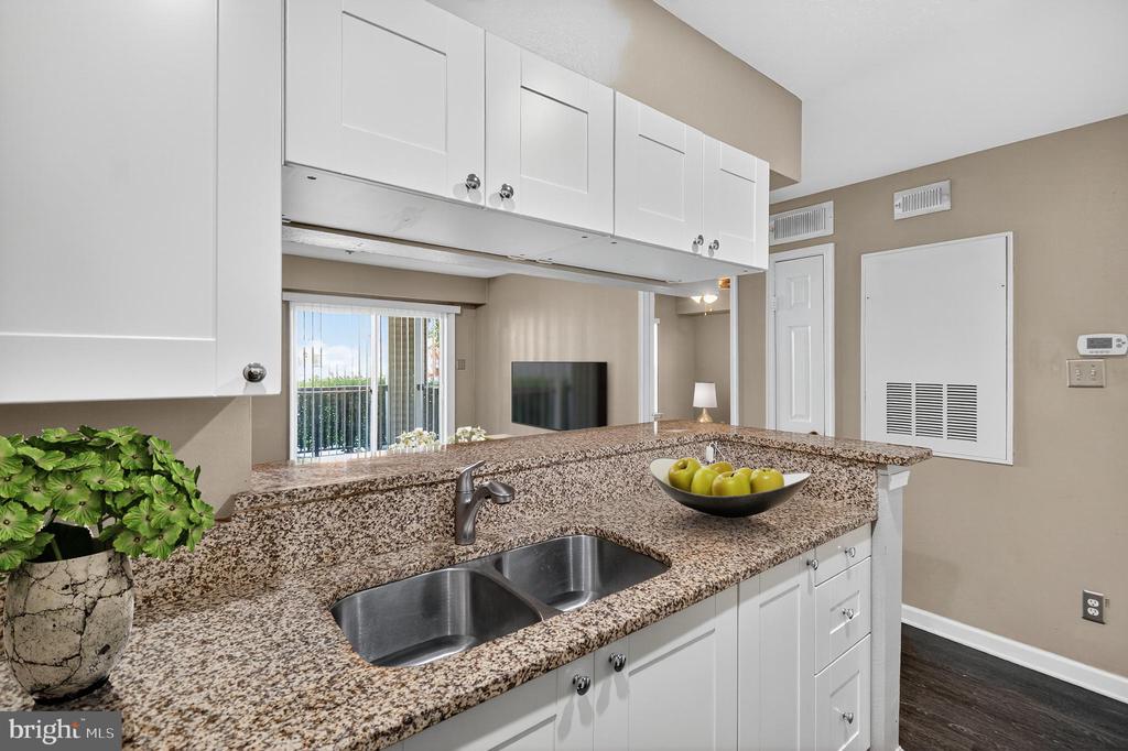 3313 WYNDHAM CIRCLE 1214