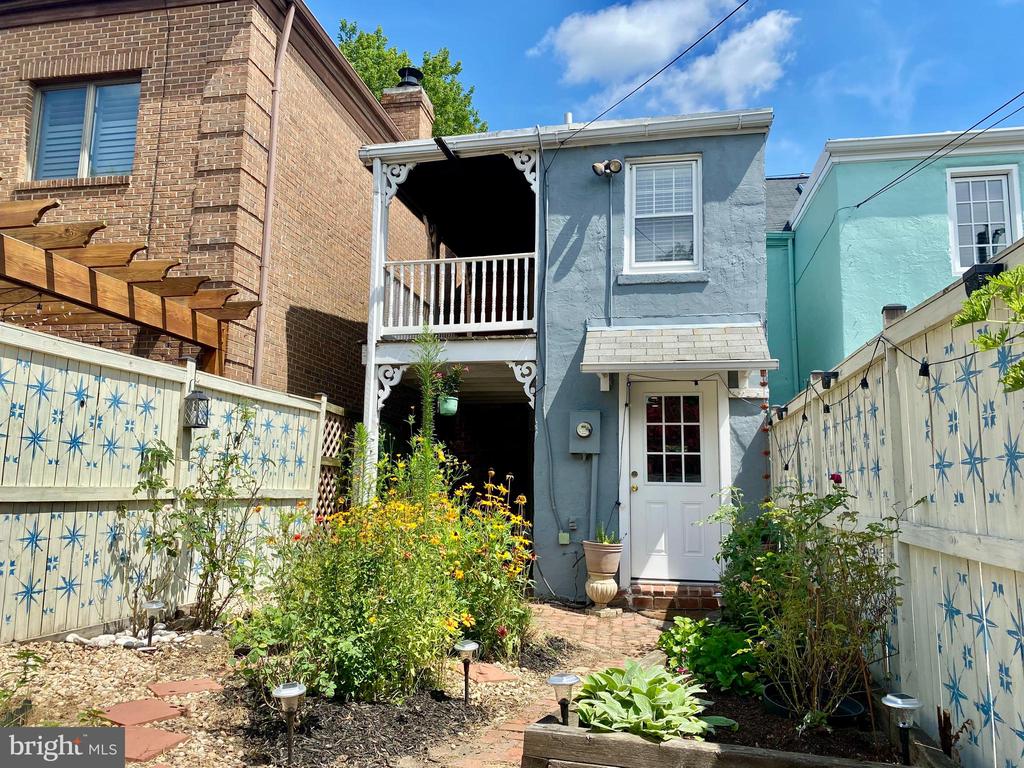 902 FRANKLIN STREET