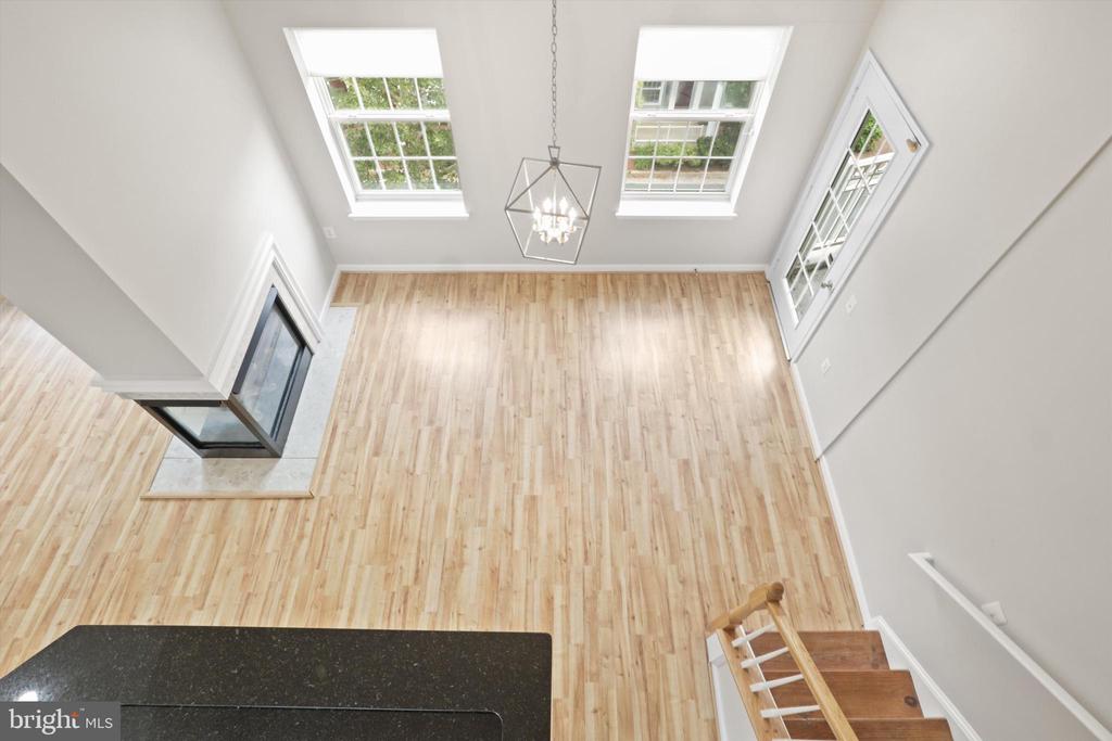 1404 ROUNDHOUSE LANE 503