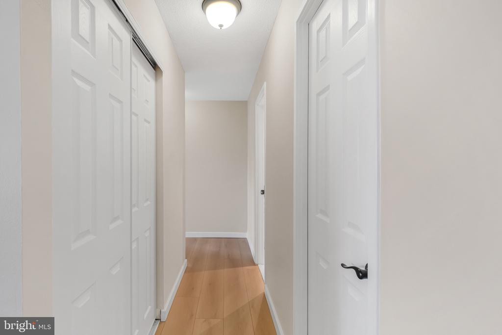 205 YOAKUM PARKWAY 209