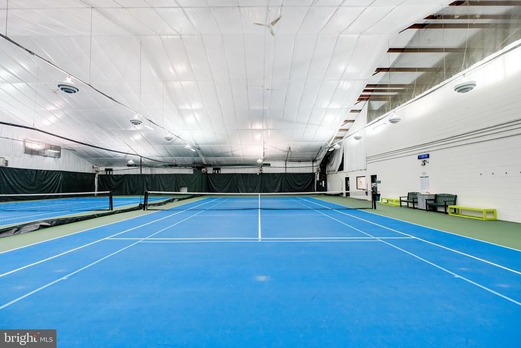 205 YOAKUM PARKWAY 209