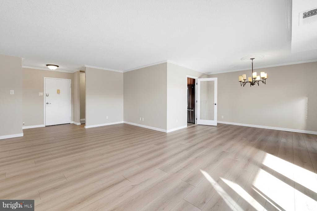 205 YOAKUM PARKWAY 209
