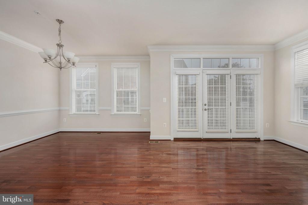 500 TRIADELPHIA WAY