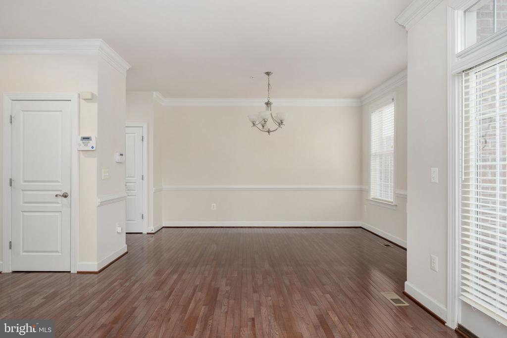 500 TRIADELPHIA WAY