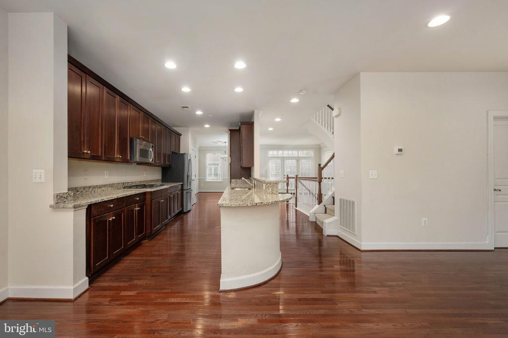 500 TRIADELPHIA WAY
