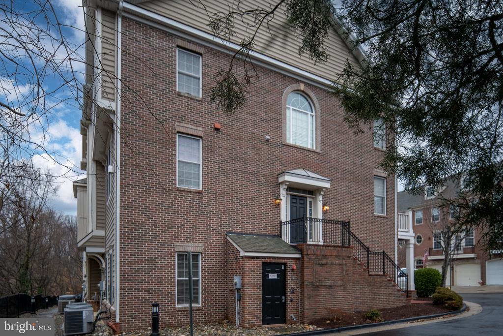 500 TRIADELPHIA WAY