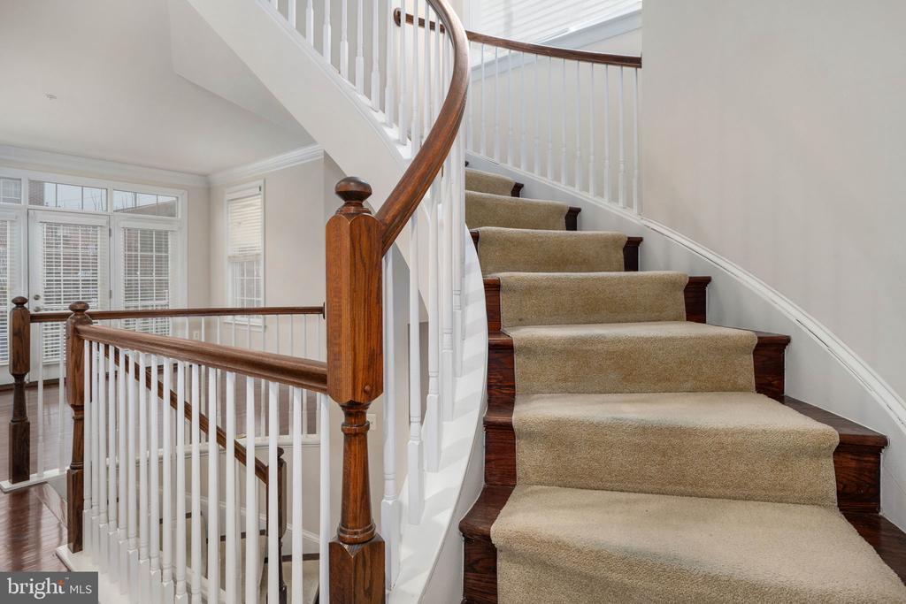 500 TRIADELPHIA WAY