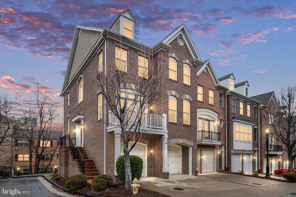 500 TRIADELPHIA WAY