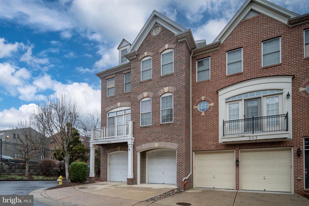 500 TRIADELPHIA WAY