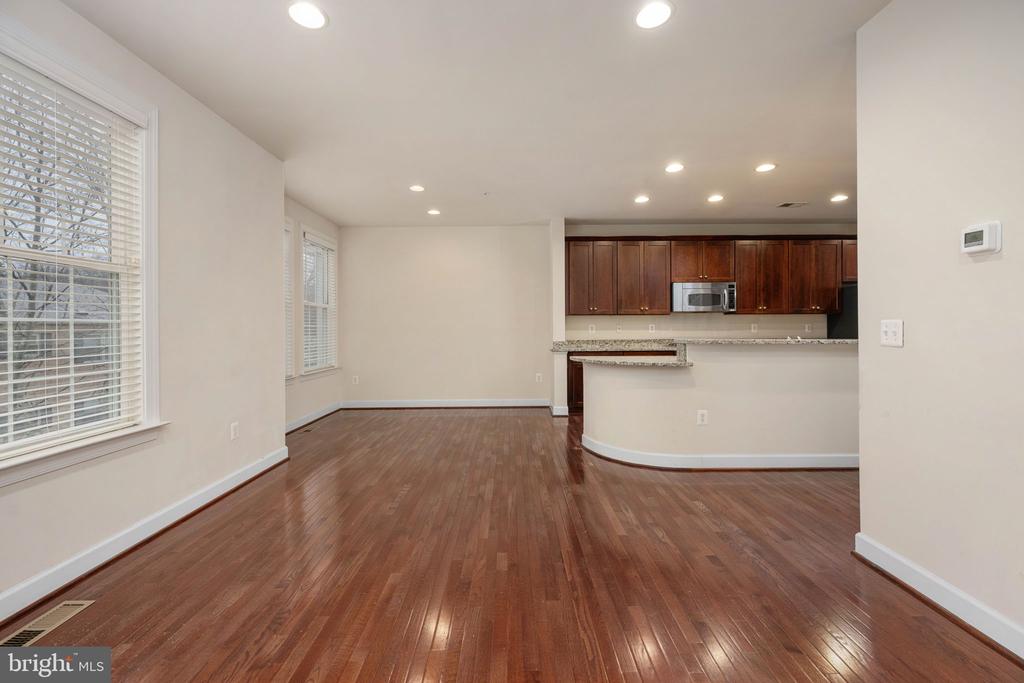 500 TRIADELPHIA WAY