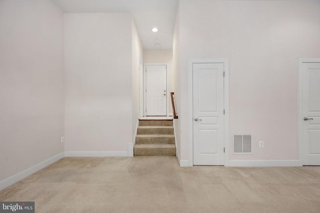 500 TRIADELPHIA WAY