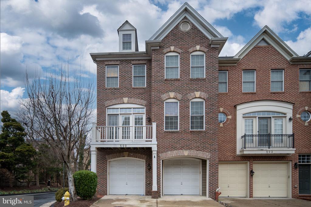 500 TRIADELPHIA WAY