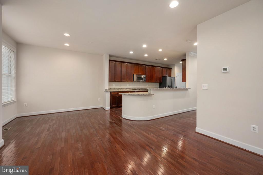 500 TRIADELPHIA WAY