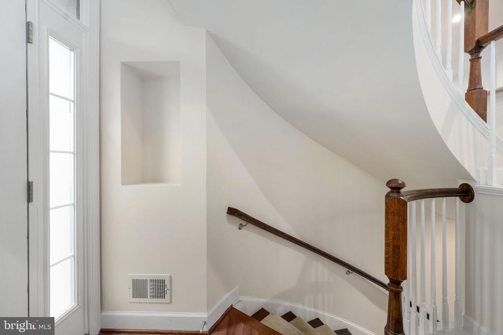 500 TRIADELPHIA WAY