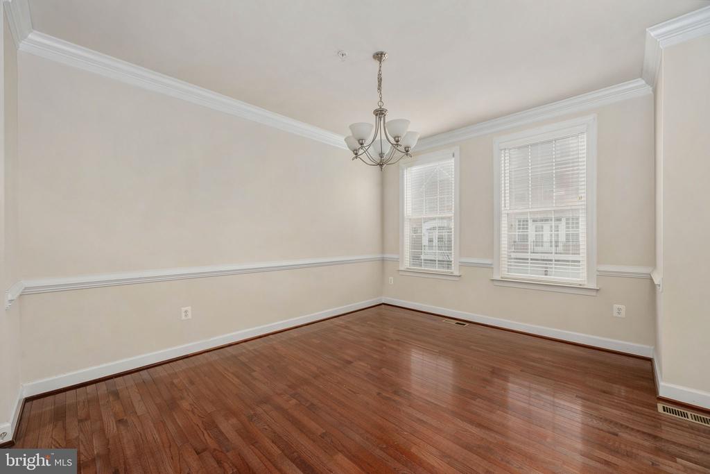 500 TRIADELPHIA WAY