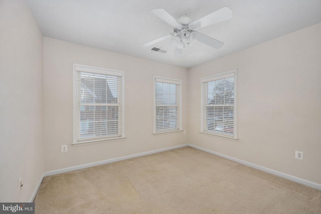 500 TRIADELPHIA WAY
