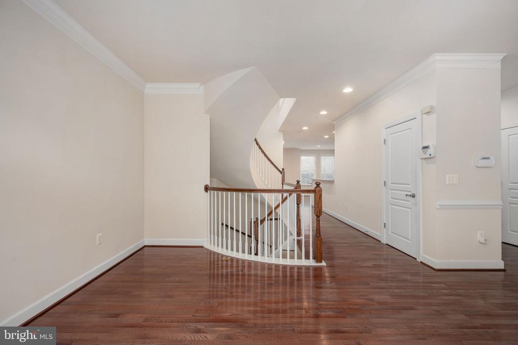 500 TRIADELPHIA WAY