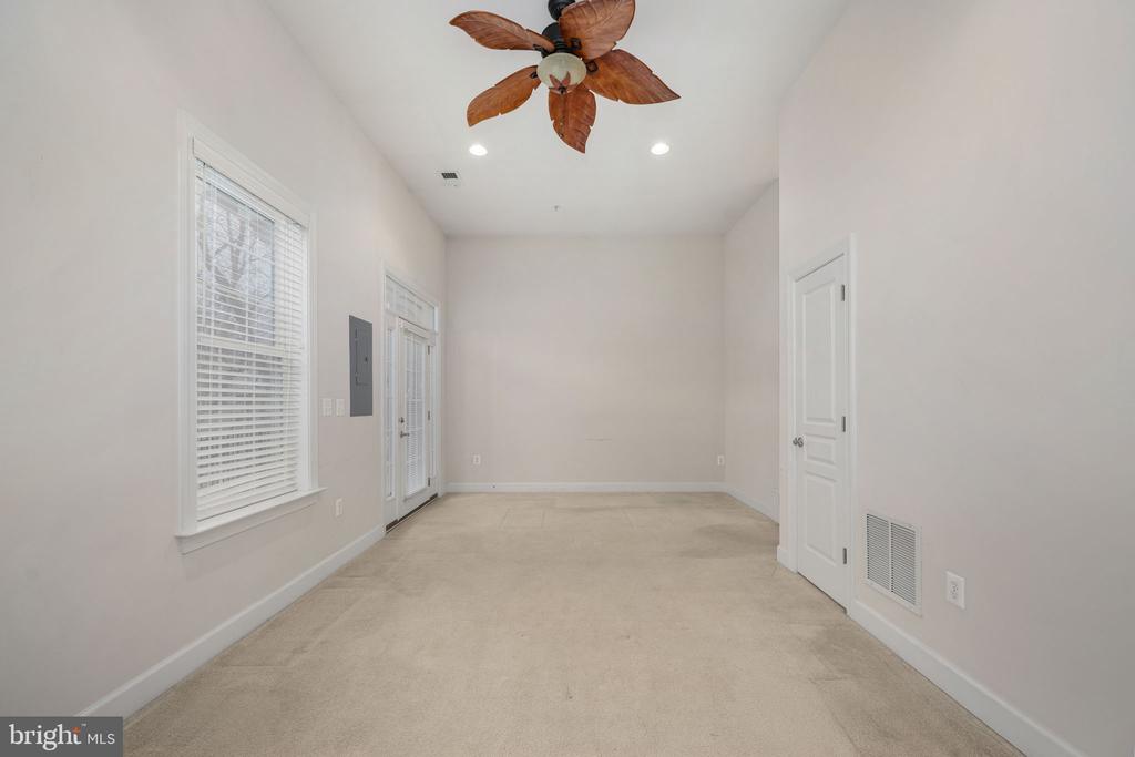 500 TRIADELPHIA WAY