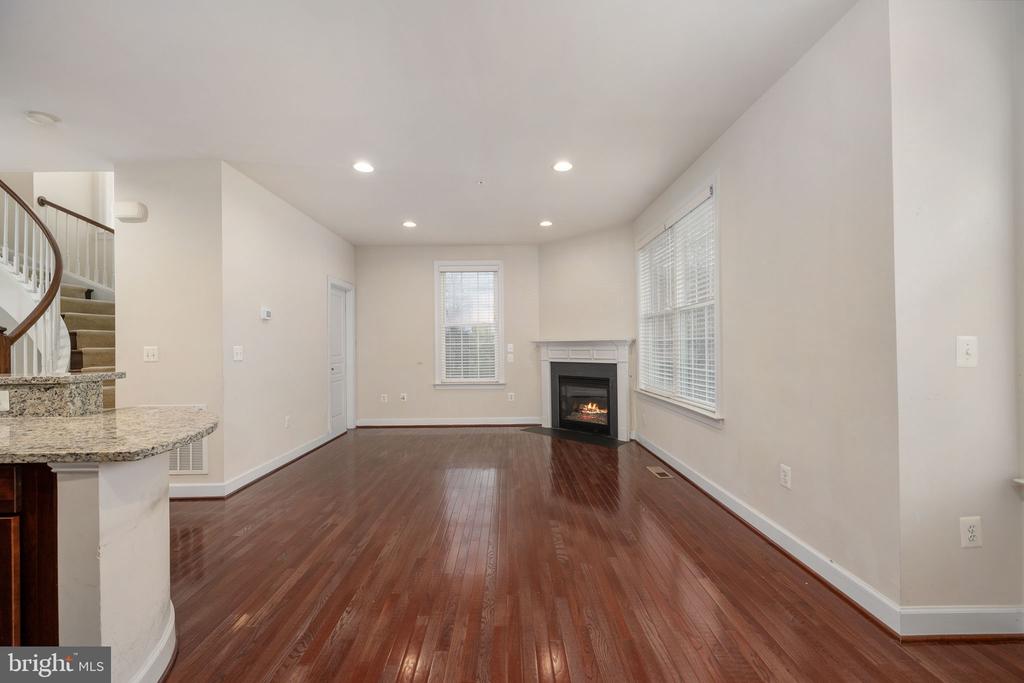 500 TRIADELPHIA WAY