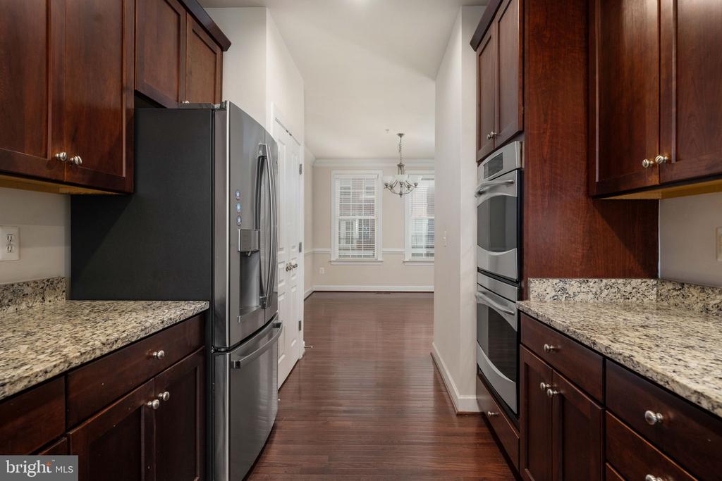 500 TRIADELPHIA WAY