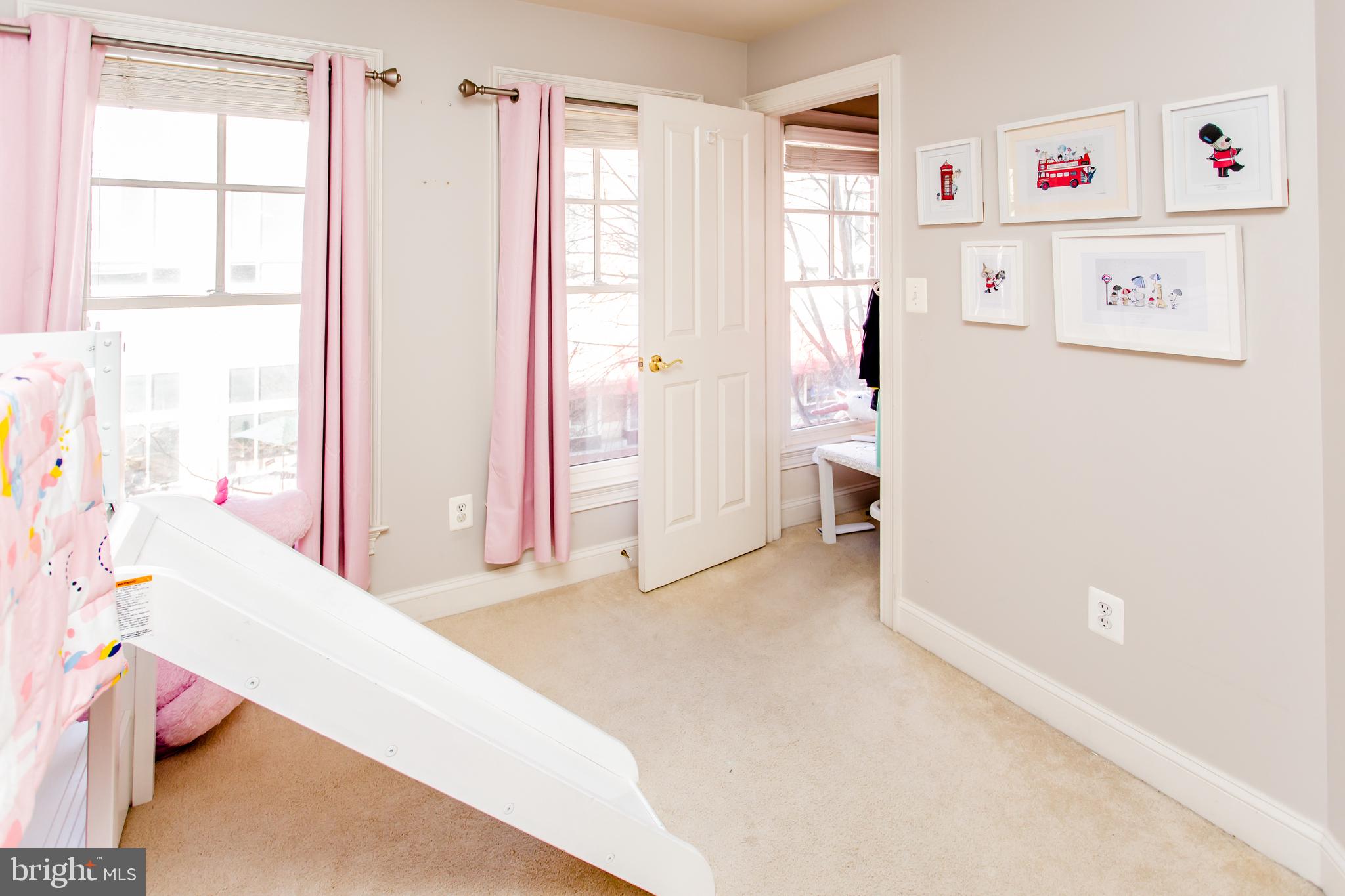 428 JOHN CARLYLE STREET