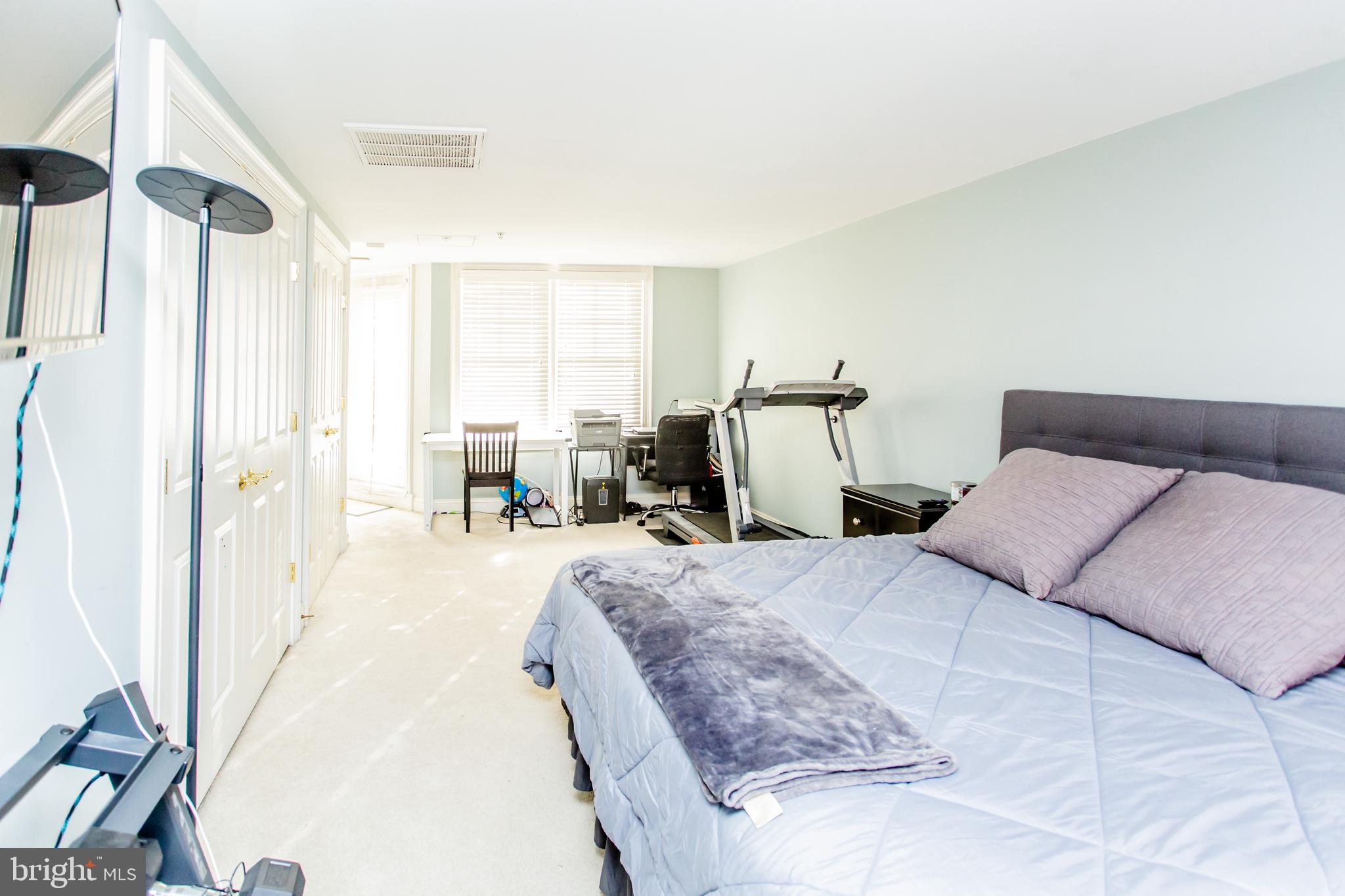 428 JOHN CARLYLE STREET