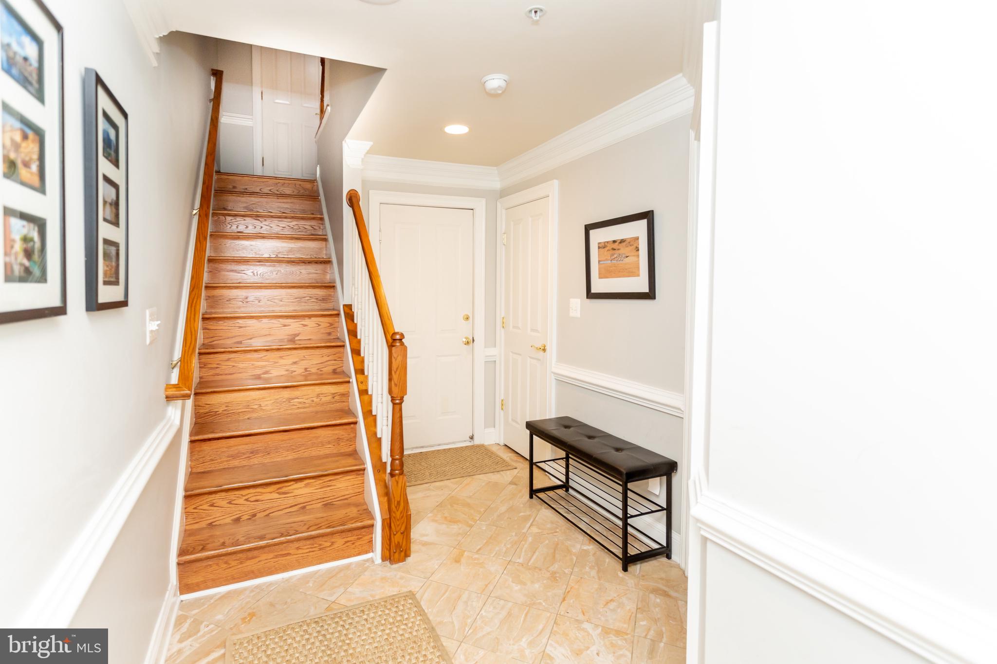 428 JOHN CARLYLE STREET