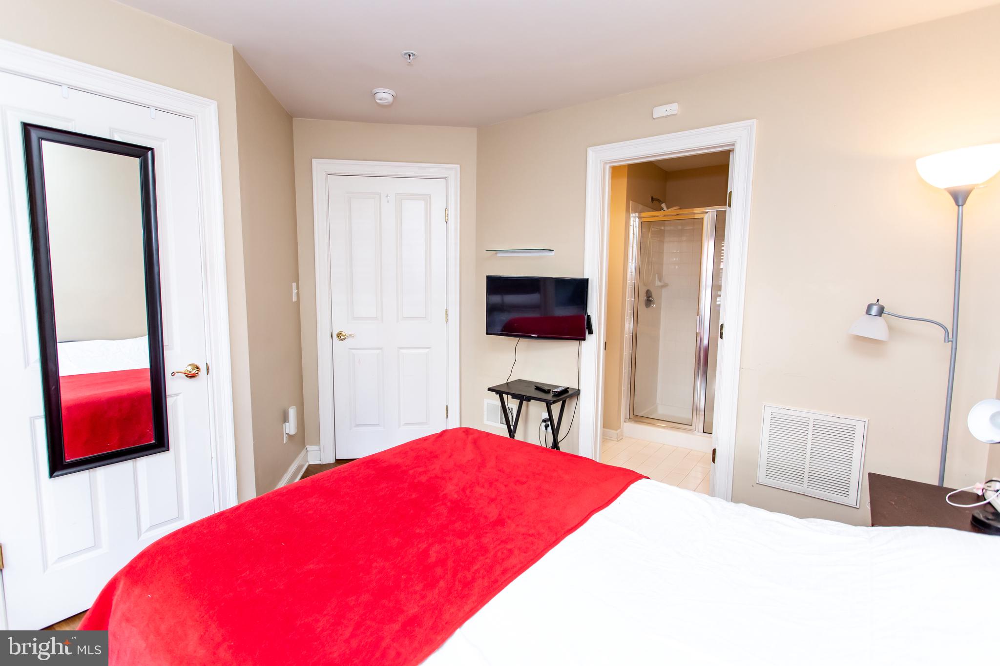 428 JOHN CARLYLE STREET