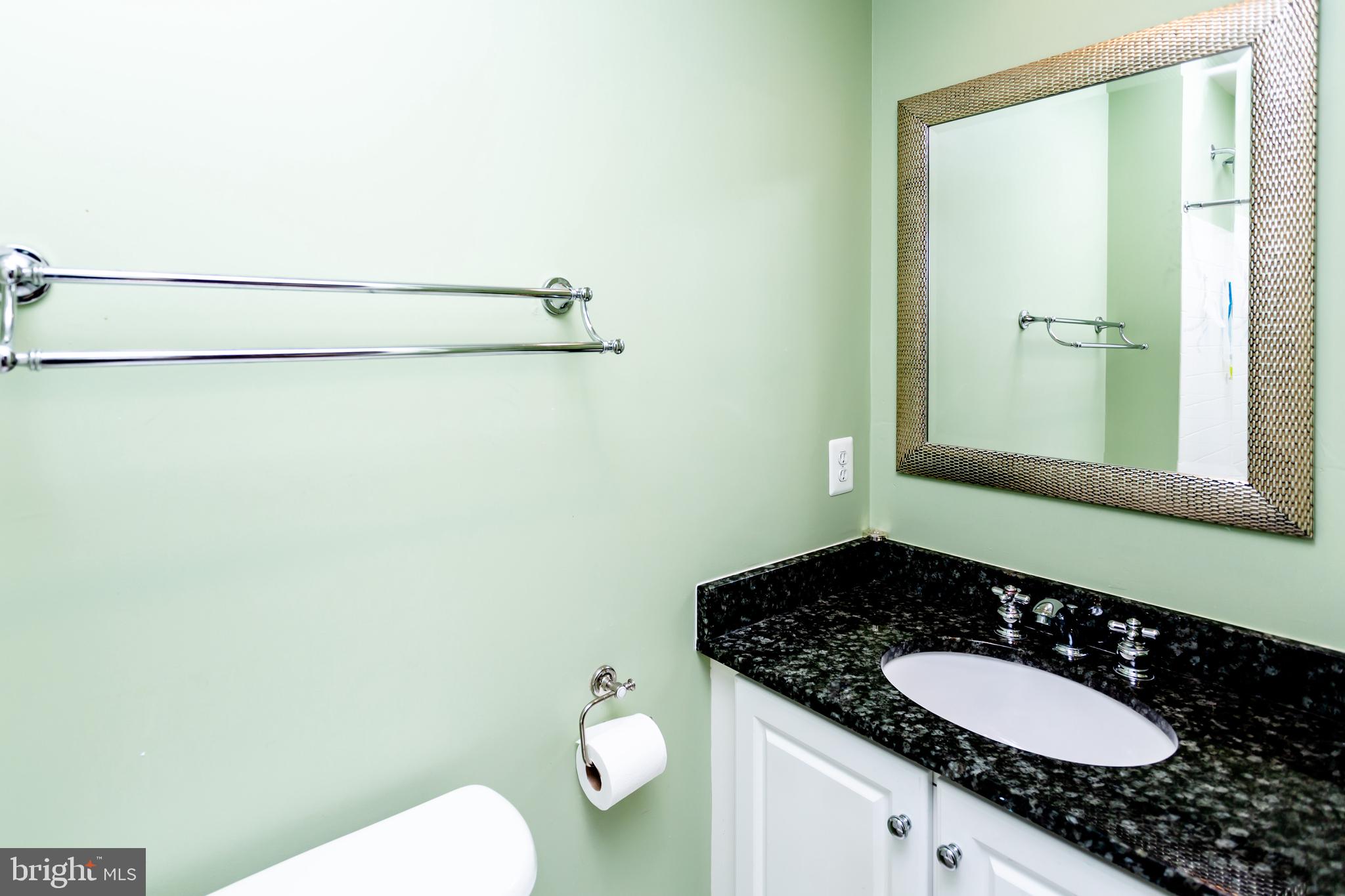 428 JOHN CARLYLE STREET