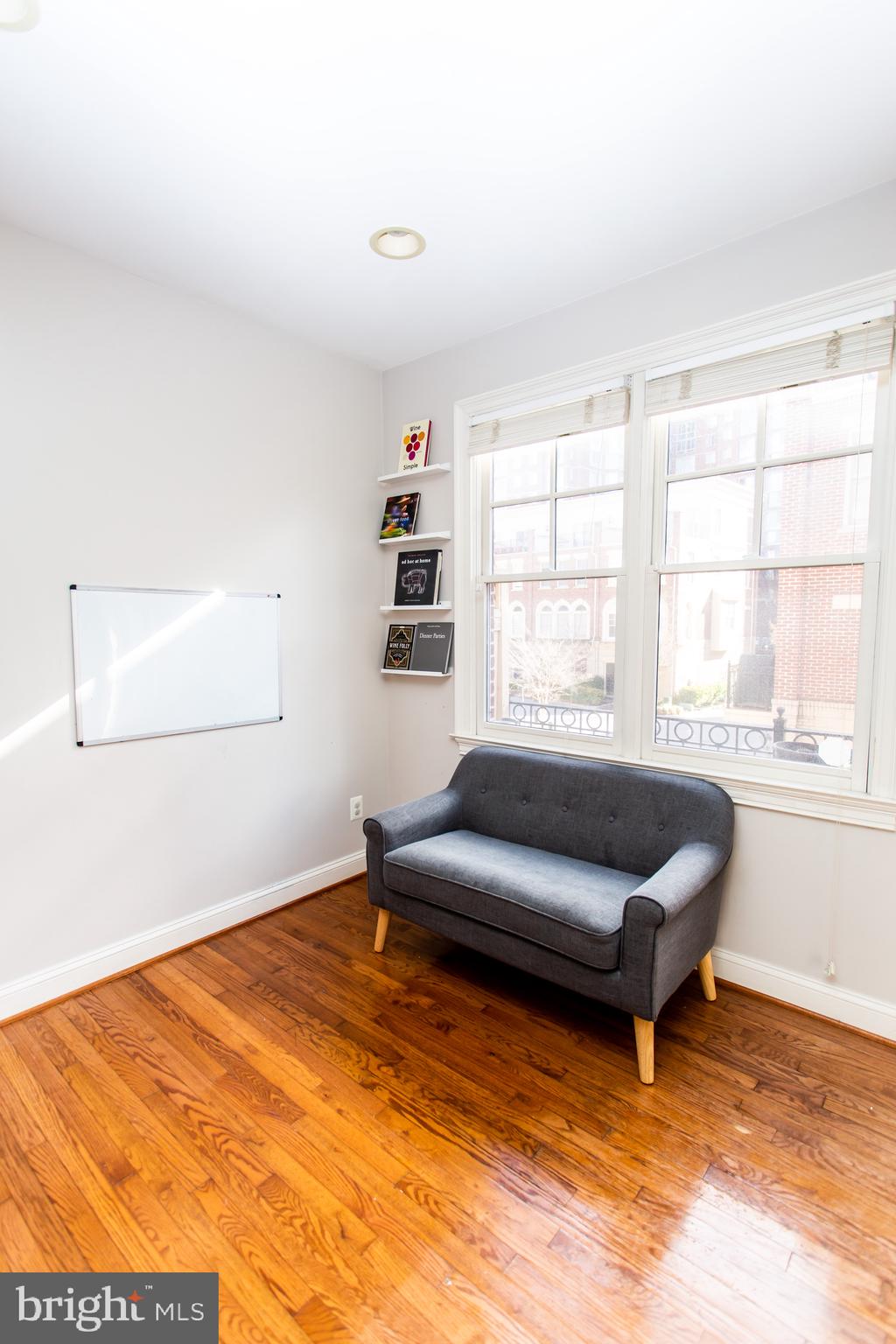 428 JOHN CARLYLE STREET