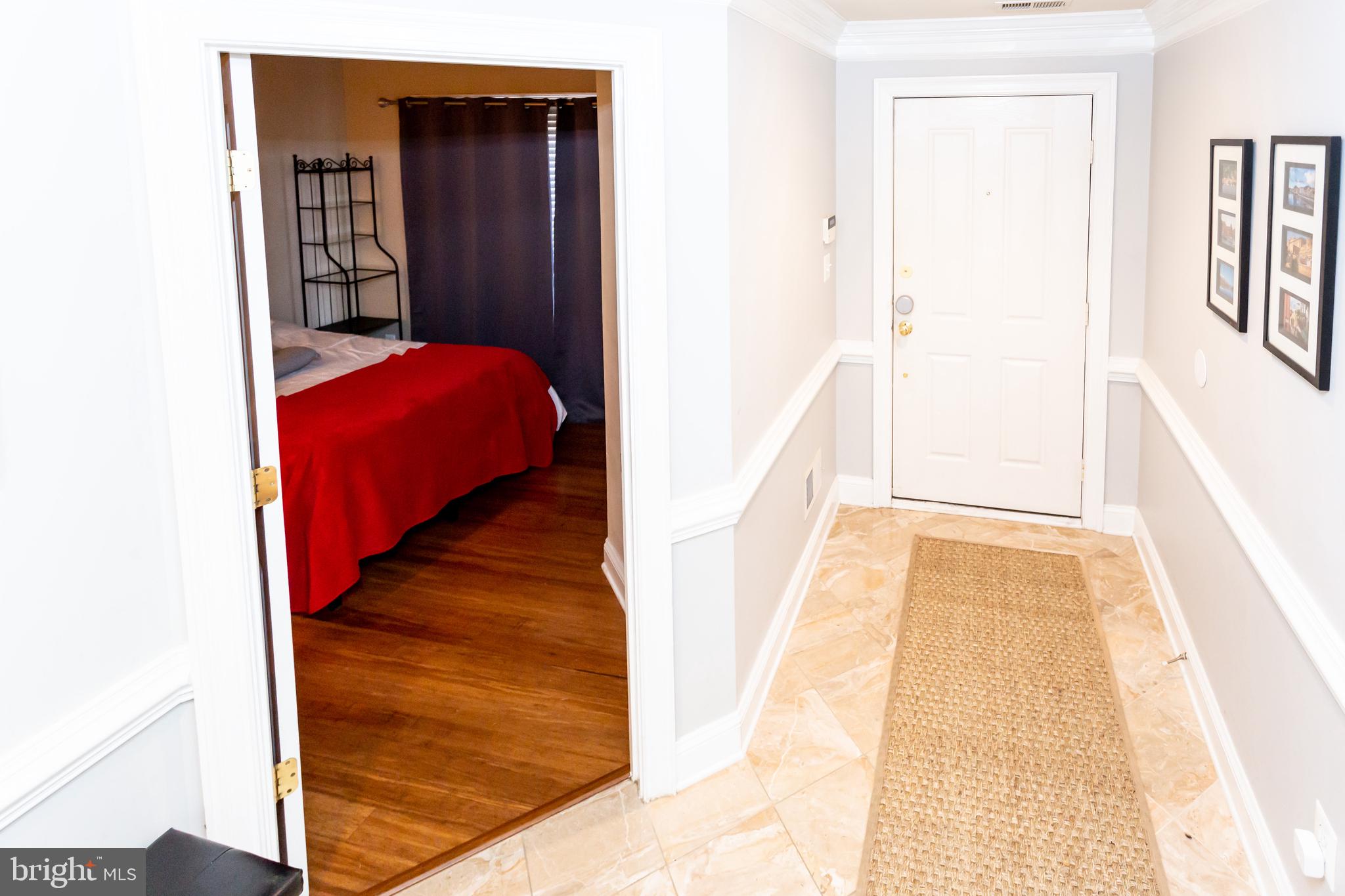 428 JOHN CARLYLE STREET