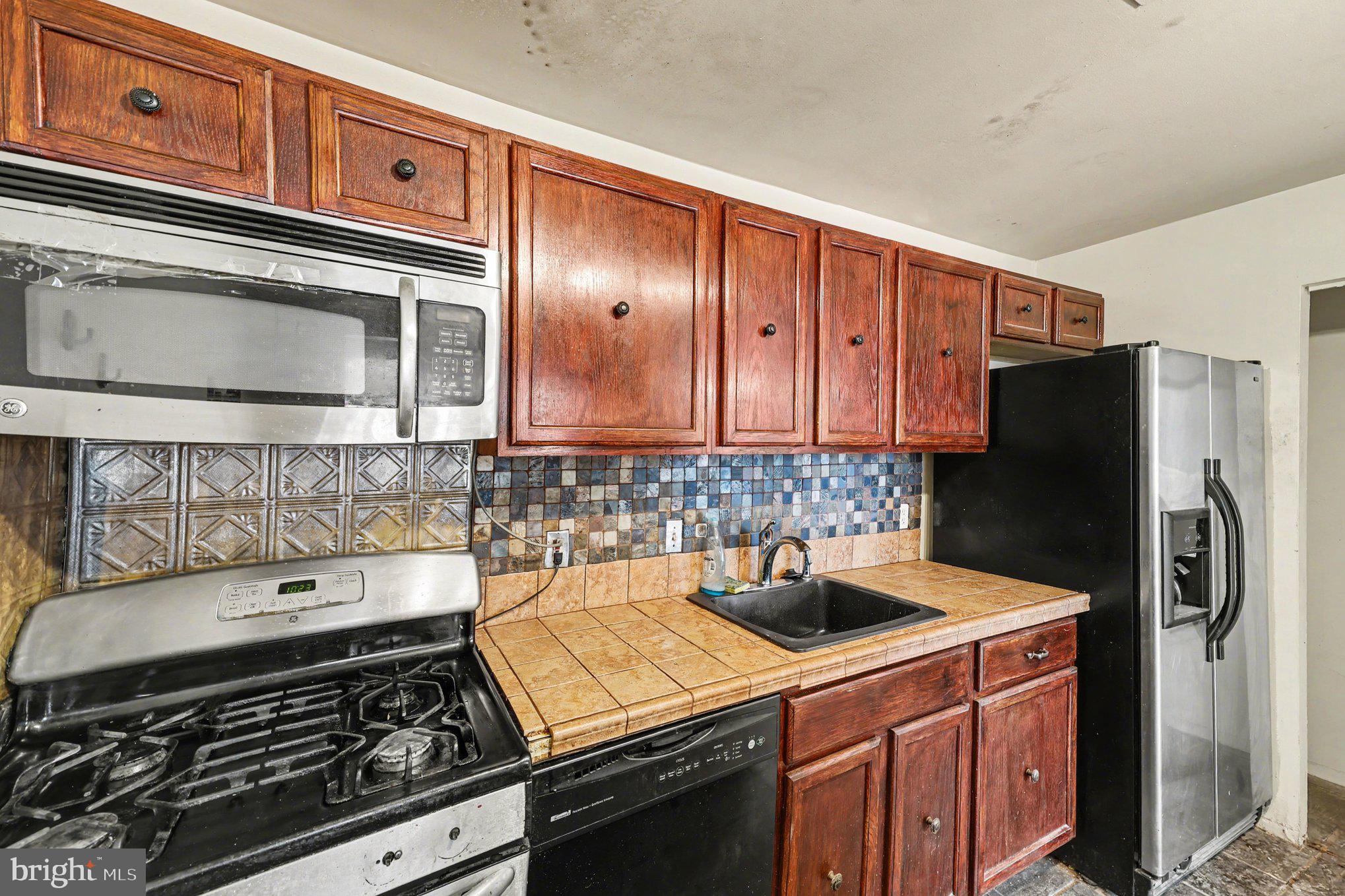 503 N ARMISTEAD STREET N 201