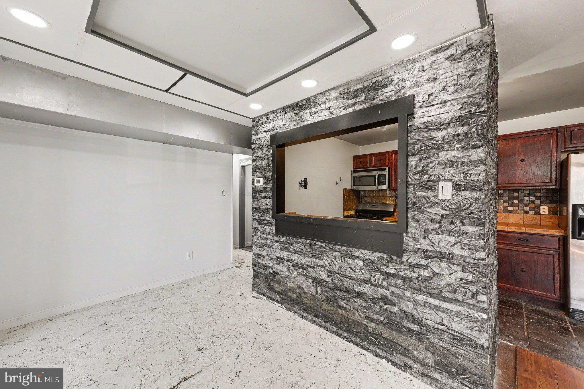 503 N ARMISTEAD STREET N 201