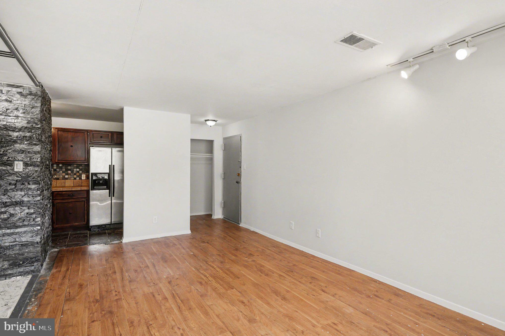 503 N ARMISTEAD STREET N 201