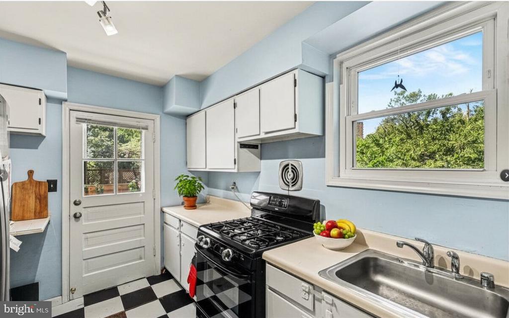 116 E TAYLOR RUN PARKWAY