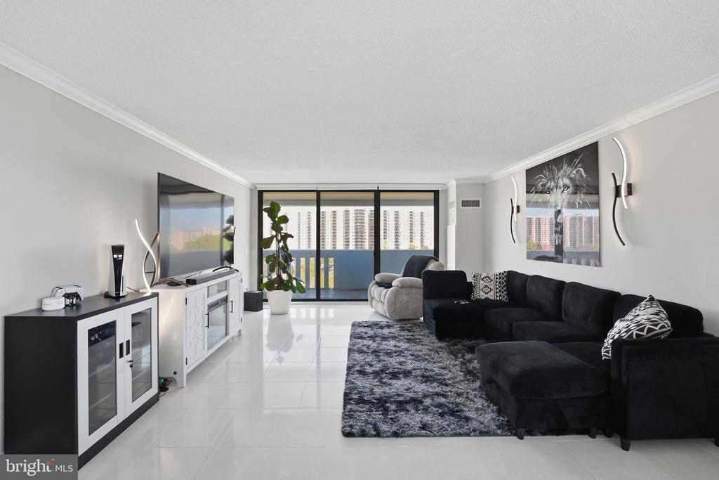6101 EDSALL ROAD 1402
