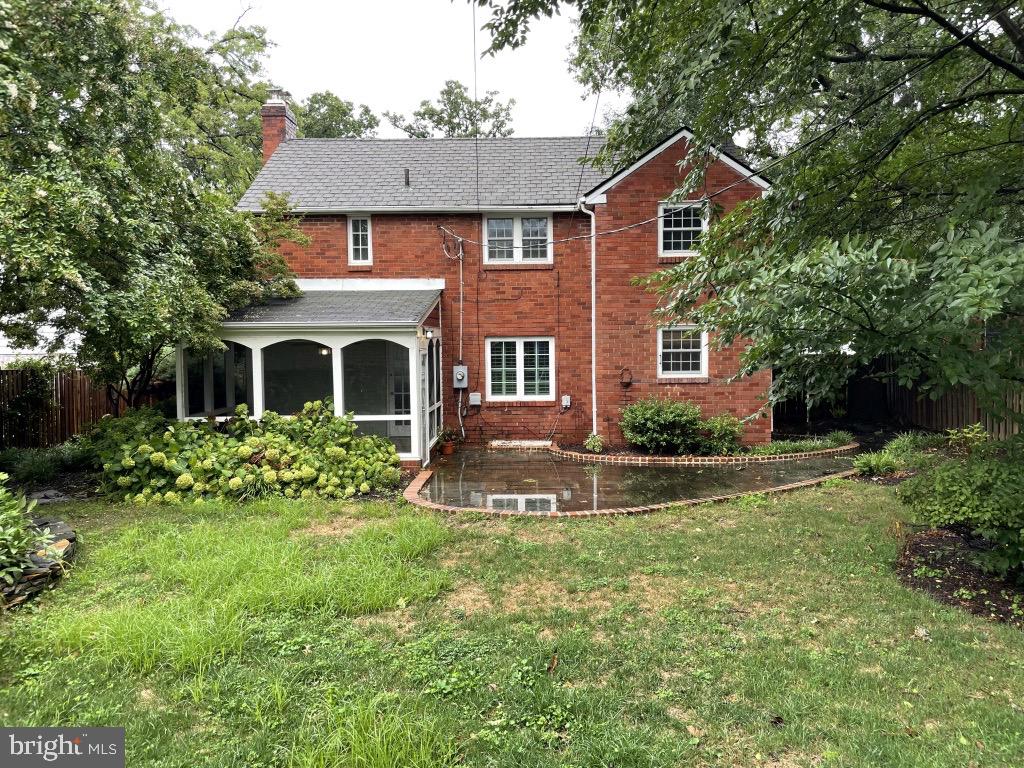 806 N OVERLOOK DRIVE