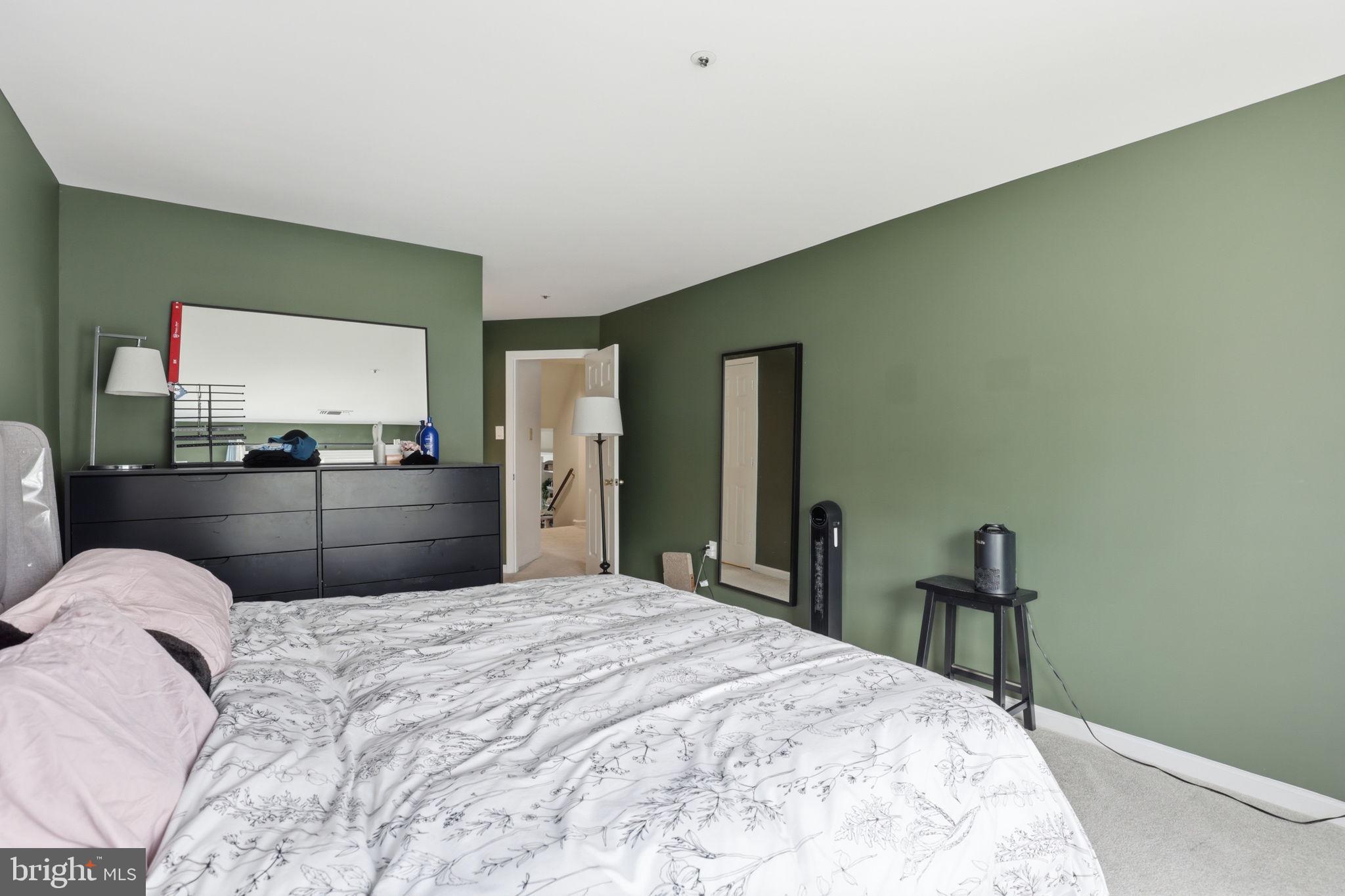 277 S PICKETT STREET 302