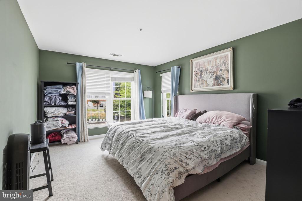 277 S PICKETT STREET 302