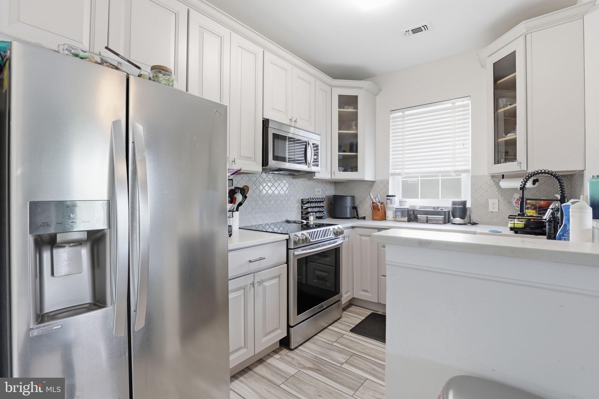 277 S PICKETT STREET 302